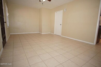 3922 N Piedras St unit Front, El Paso, TX 79930 - photo 3