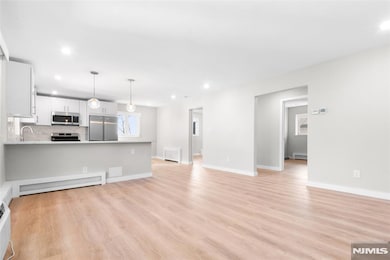 539 Undercliff Ave unit 4, Edgewater, NJ 07020 - photo 7