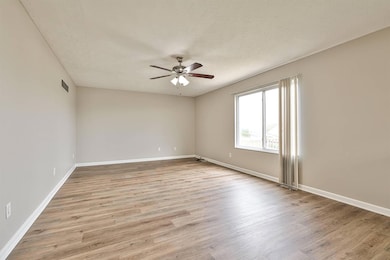 007-Living-Room