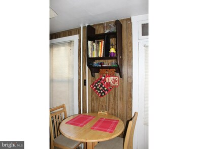 1348 N 10th St, Reading, PA 19604 - photo 5