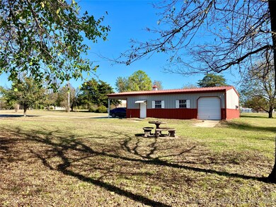 1107 S Thompson Ave, Cushing, OK 74023 - photo 6