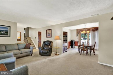 1649 Sherwood Rd, Reading, PA 19610 - photo 4