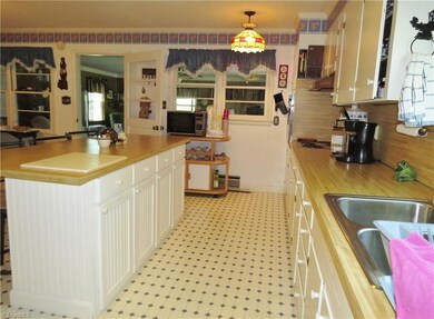 309 N Greenbriar Rd, Statesville, NC 28625 - photo 6