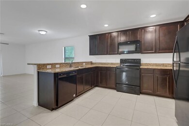 92 Blackstone Dr, Fort Myers, FL 33913 - photo 6