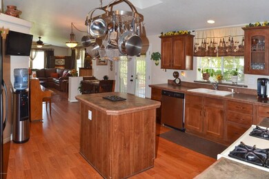06 Kitchen
