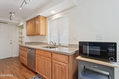 10420 N 11th Place unit 3, Phoenix, AZ 85020 - photo 7