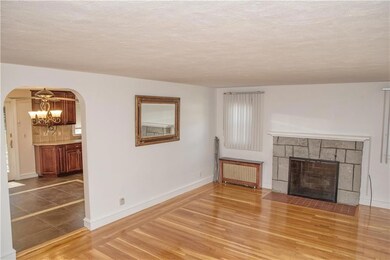 9 Mills Dr, Johnston, RI 02919 - photo 5