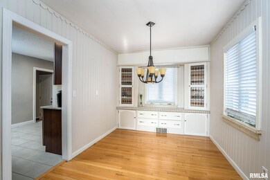 1632 W 37th St, Davenport, IA 52806 - photo 7