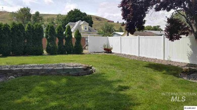 814 1st St, Asotin, WA 99402 - photo 7