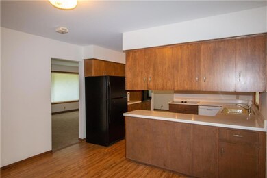 3231 Midway St, Eau Claire, WI 54703 - photo 2