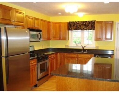 9 Saddlebred Rd unit 9, Fitchburg, MA 01420 - photo 2