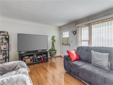 Down unit living room