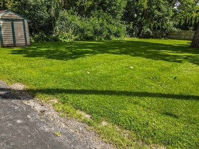 W1039 Marigold Rd, Genoa City, WI 53128 - photo 6