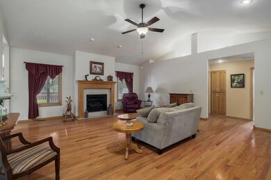 1604 E Bingham-6