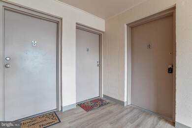 202 Park Terrace Ct SE unit 22, Vienna, VA 22180 - photo 4