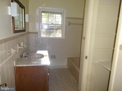 18 Cemetery Ln, Schwenksville, PA 19473 - photo 5