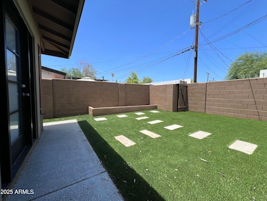 4142 E Moreland St unit 2, Phoenix, AZ 85008 - photo 3