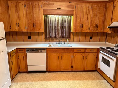 1910 Wilkinsville Hwy, Gaffney, SC 29340 - photo 5