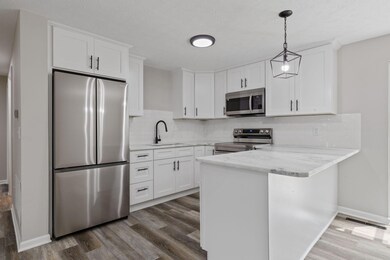 1639 Parkgate Rd, Columbus, OH 43229 - photo 7