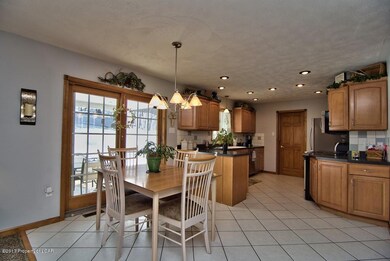 19 Cobblestone Ln, Mountain Top, PA 18707 - photo 5