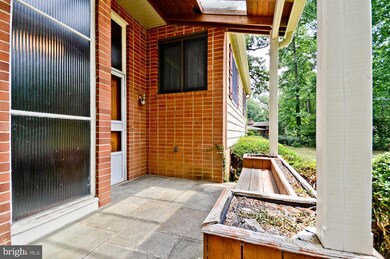 16400 Cambridge Ct, Bowie, MD 20715 - photo 4