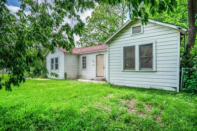 5709 Wayne St, Houston, TX 77026 - photo 3