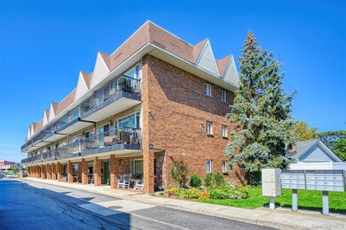 114 Atlantic Ave unit 89, Lynbrook, NY 11563 - photo 2