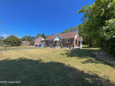 131 Shaker Rd, Albany, NY 12211 - photo 4