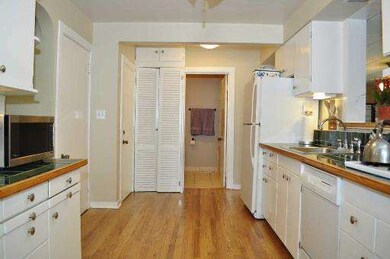 370 N Highland Ave, Elmhurst, IL 60126 - photo 7