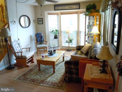 9540 Oakhurst Dr, Columbia, MD 21046 - photo 2