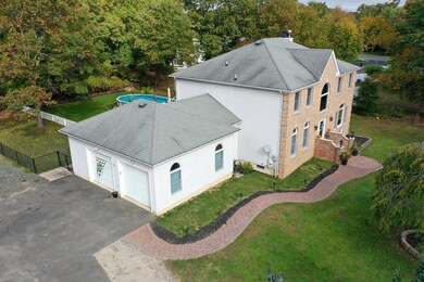 18 Plum Ln, Holmdel, NJ 07733 - photo 2