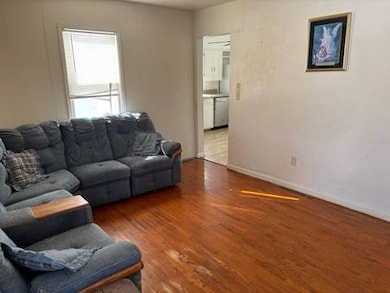 1105 N 1st St, Fairfield, IL 62837 - photo 3