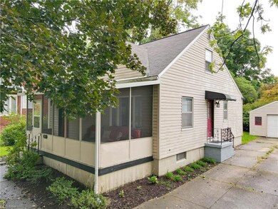 View of front of house with garage