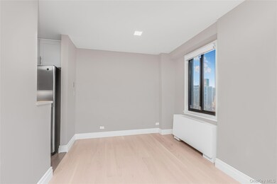 Manor Towers unit 3D, Bronx, NY 10463 - photo 2