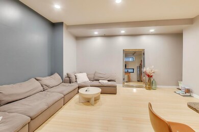 unlisted-address, Chicago, IL 60603 - photo 7