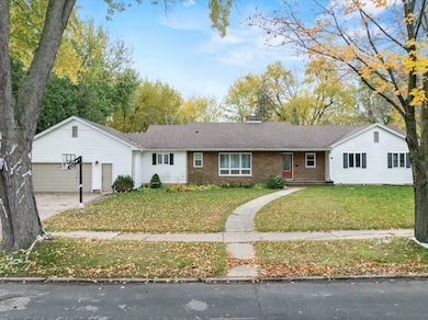 700 W 4th St, Marshfield, WI 54449 - photo 2