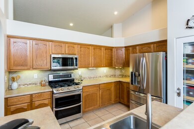 004_Kitchen