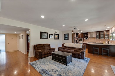 5406 Hazeltine Ave, Sherman Oaks, CA 91401 - photo 5