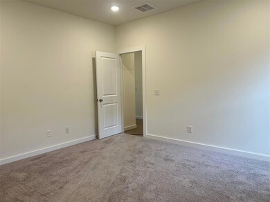 912 Hazy Brook Cir, Chickasha, OK 73018 - photo 6