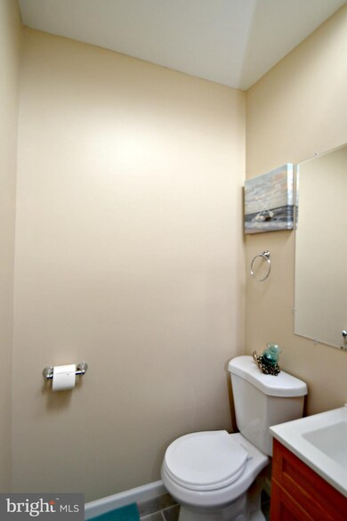 2633 Ashland Ave, Baltimore, MD 21205 - photo 7