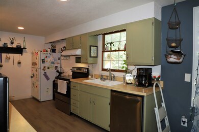 4 Marshall St, North Walpole, NH 03609 - photo 5