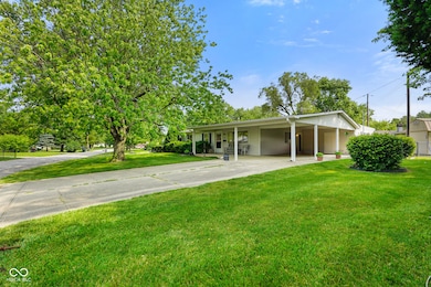 623 Circle Ct, Whiteland, IN 46184 - photo 2