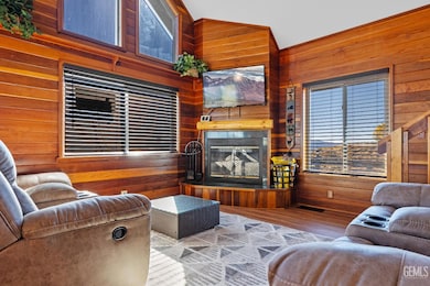 25781 Jacaranda Dr, Tehachapi, CA 93561 - photo 4