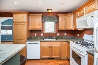 30 Hesper St, Saugus, MA 01906 - photo 5