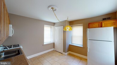 211 Front St unit 3, Fieldsboro, NJ 08505 - photo 4