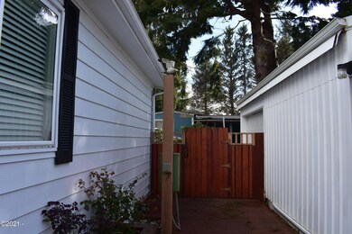 655 SE Oar Ave, Lincoln City, OR 97367 - photo 6