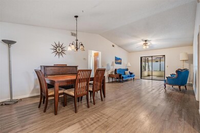 2326 Forrest Crest Cir, Lutz, FL 33549 - photo 6