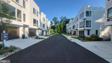 3732 Glenmoor Reserve Ln, Chevy Chase, MD 20815 - photo 5