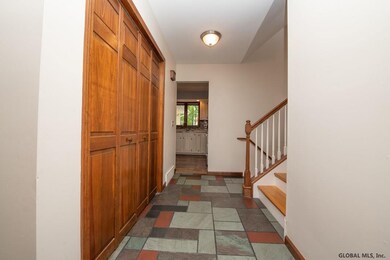 7 Maurice Ln, Clifton Park, NY 12065 - photo 4