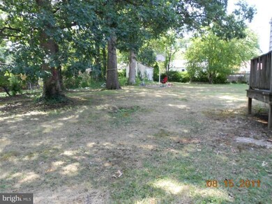 1405 Quinwood St, Hyattsville, MD 20783 - photo 2